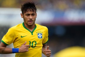 开云体育APP-分区决赛最新形势：明尼苏达森林狼高居榜首，休斯顿火箭强势追赶，冠军归属成迷