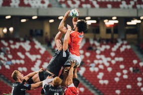 开云体育APP-陈梦赛点兑现，广东男篮淘汰俄城雷霆晋级四强，主帅激动落泪